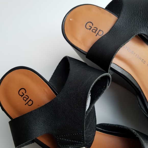 Gap black leather platform wedge sandals - Picture 5 of 12